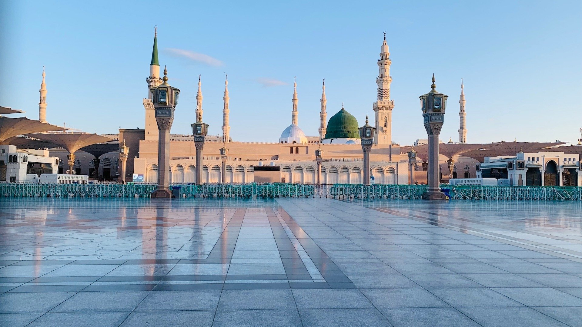 Masjid al-Nabawi in Medina