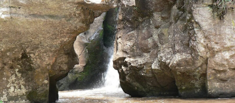 Mau Mau Caves