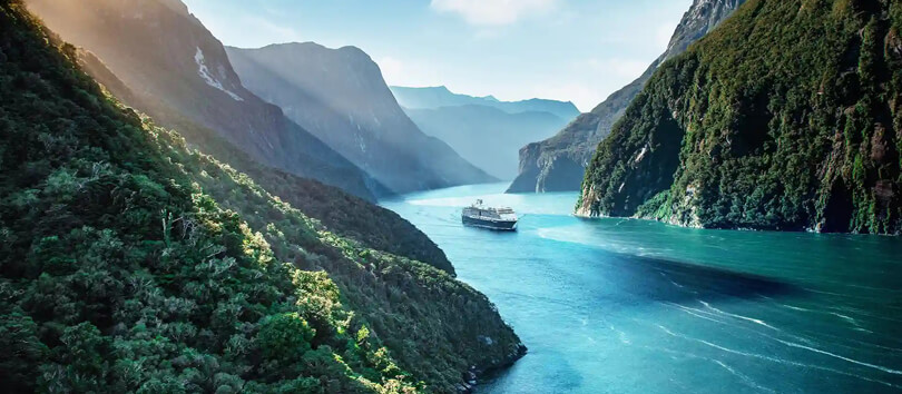 Milford Sound Scenic Cruise