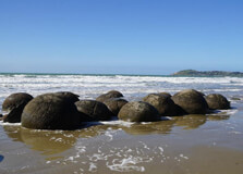 Moeraki Boulders in Dunedin