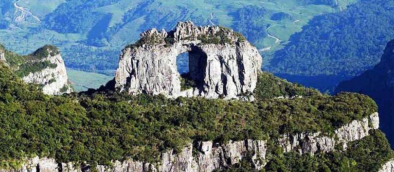 Morro Da Igreja (Church Hill)