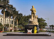 Mother Suot Monument in Dong Hoi