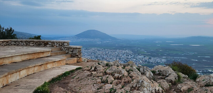 Mount Precipice