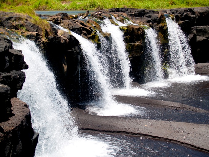 Mu Pagoa Waterfall in Savaii Island