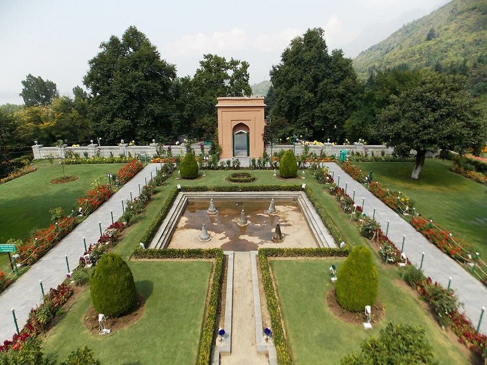 Mughal Gardens in Srinagar