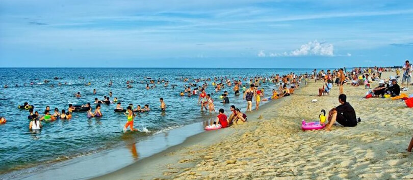 Nhat Le Beach