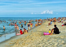 Nhat Le Beach in Dong Hoi