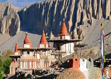 Nilgiri Mountain in Charang
