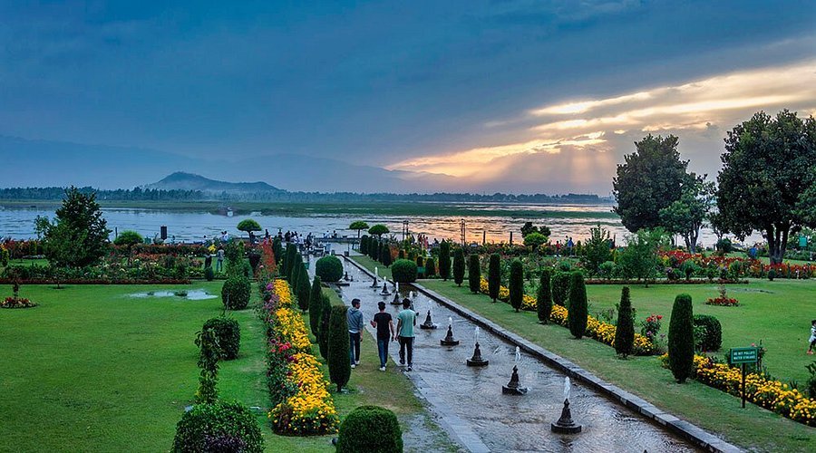 Nishat Bagh in Srinagar