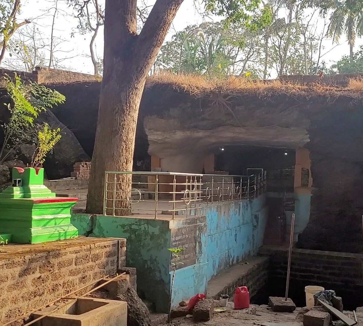 Ozar Caves in Igatpuri