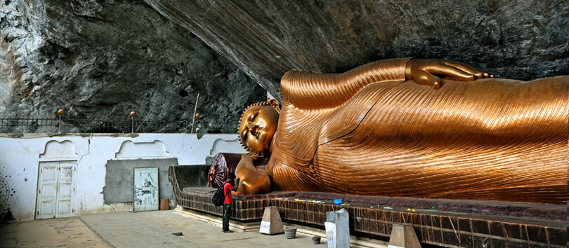 Pahiyangala Cave Temple