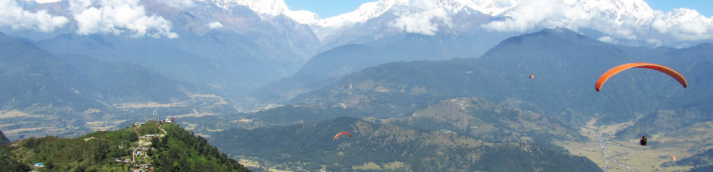 Paragliding in Himalayas