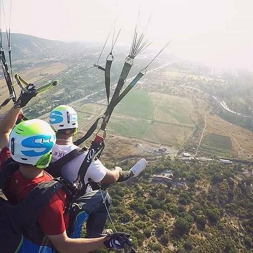 Paragliding in Santiago De Chile in Santiago