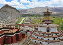 Pelkor Chode Monastery in Gyantse