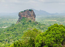 Pidurangala Rock in Sigiriya