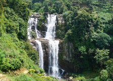 Ramboda Falls in Pinnawala