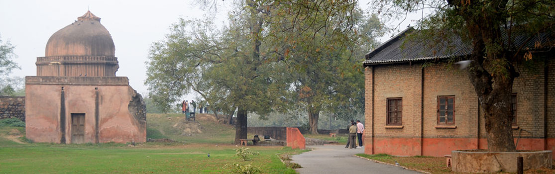 Salimgarh Fort