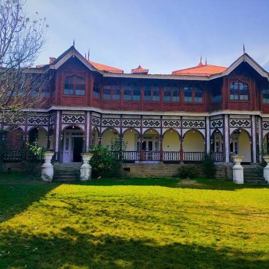 Sarahan Palace in Sarahan