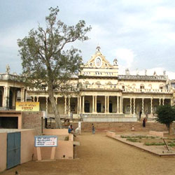 Shahji Temple in Mathura