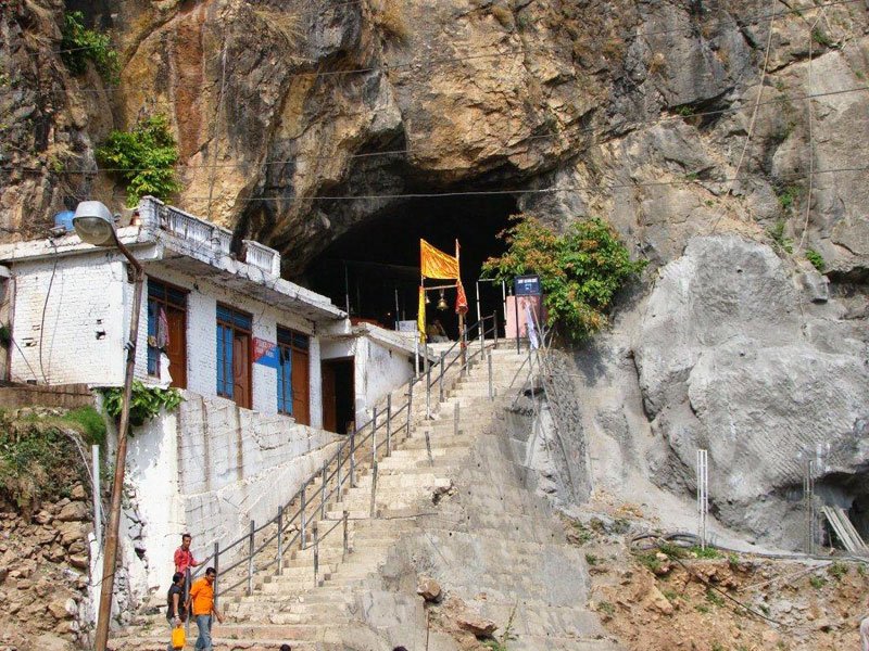 Shiv Khori Cave Temple in Jammu & Kashmir