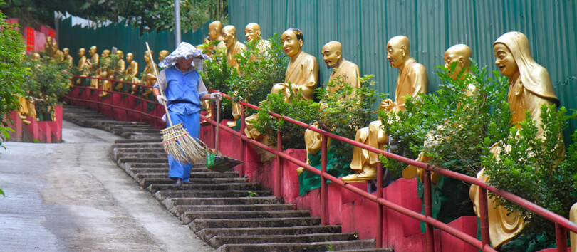 Ten Thousand Buddhas Monastery
