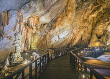 Tham Chang Cave in Vang Vieng