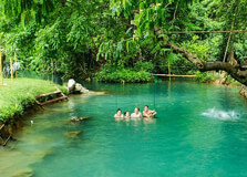 Tham Phu Kham Cave in Vang Vieng