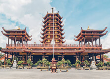 Van Thanh Temple in Vinh Long
