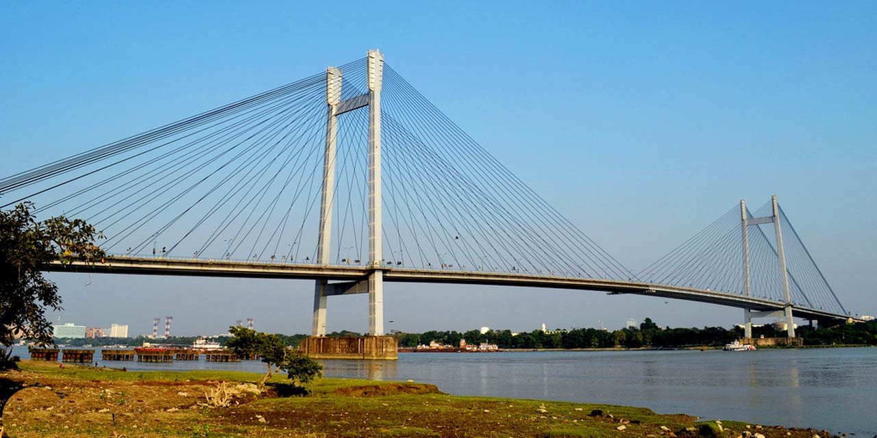 Vidyasagar Setu in Kolkata