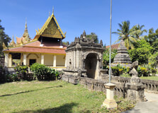 Wat Samraong Knong in Battambang Wat Samraong Knong in Battambang