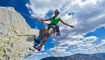 Top abseiling tour packages for cliff adventures