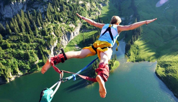 Top bungee jumping tour packages for extreme sports