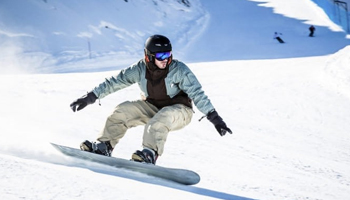 Top snowboarding tour packages for winter sports