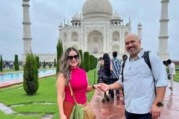 Tour Of Taj Mahal With Fatehpur Sikri By Car Image