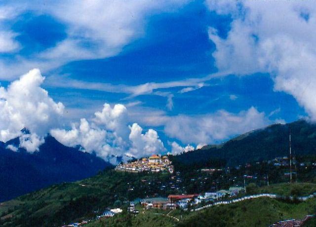 Guwahati - Kamakhya - Assam - Bhalukpong - Dirang - Tawang - Bomdila Tours