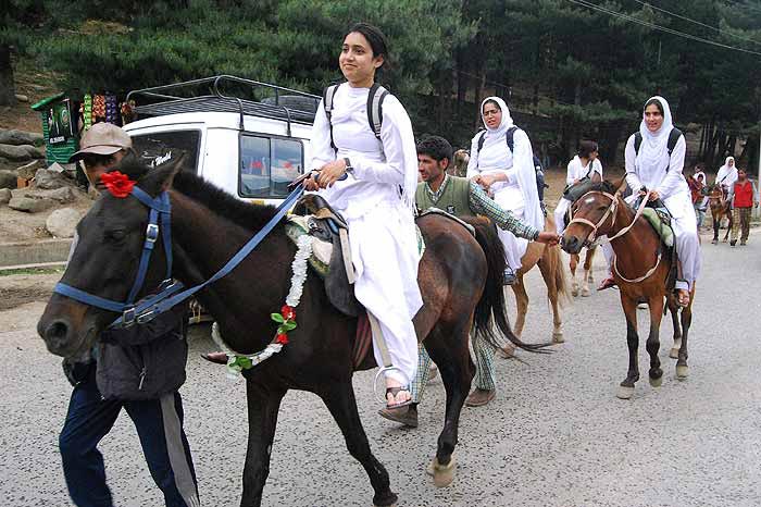 Jammu - Srinagar - Sonamarg - Gulmarg - Pahalgam Tour