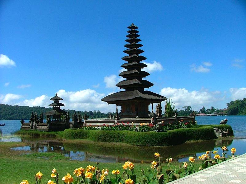 Singapore - Bali Tour Package