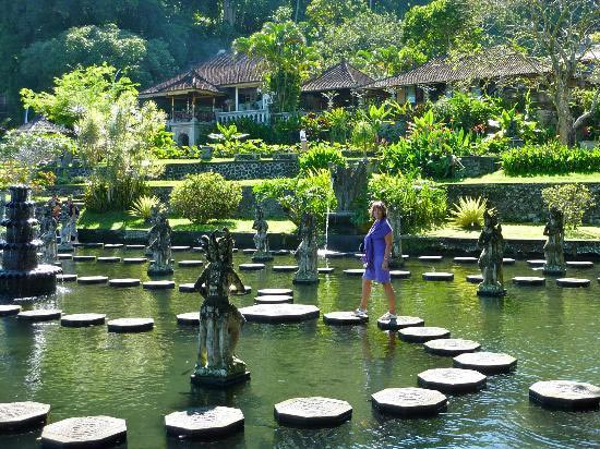 Singapore - Bali Tour Package