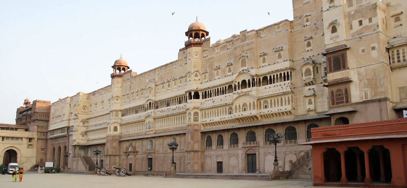 Rajasthan Splendor with Erotic Temple Tour