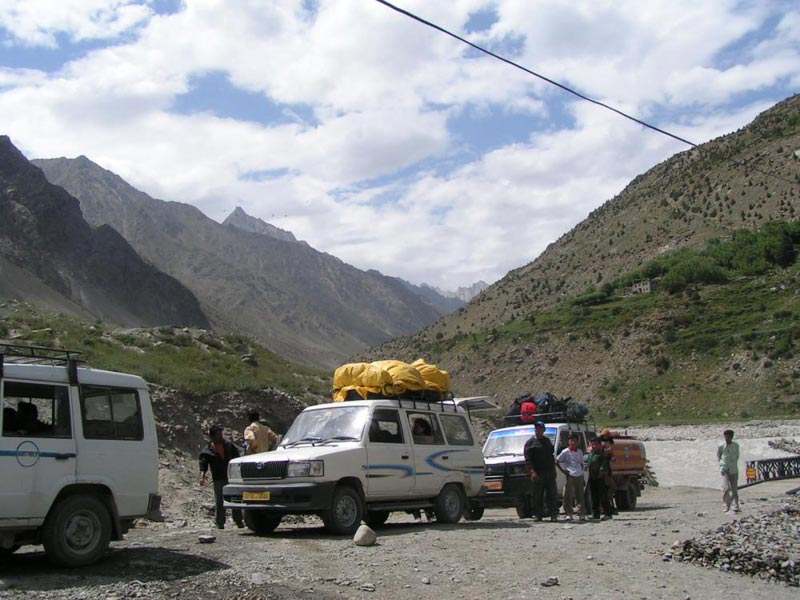 Manali - Leh -Srinagar Jeep Safari
