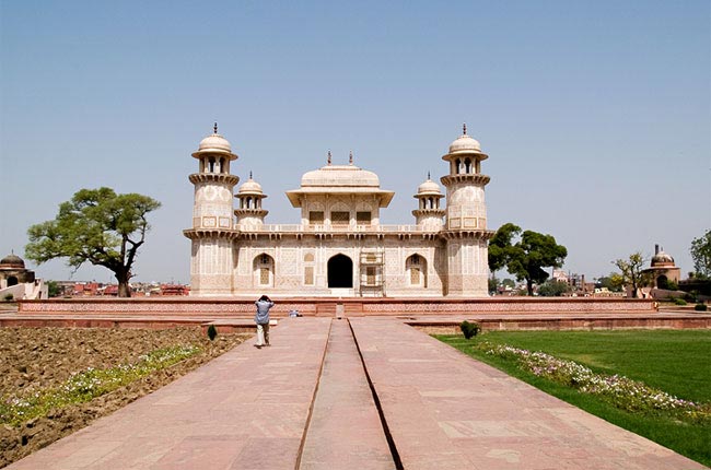 Triangle Tour with Varanasi