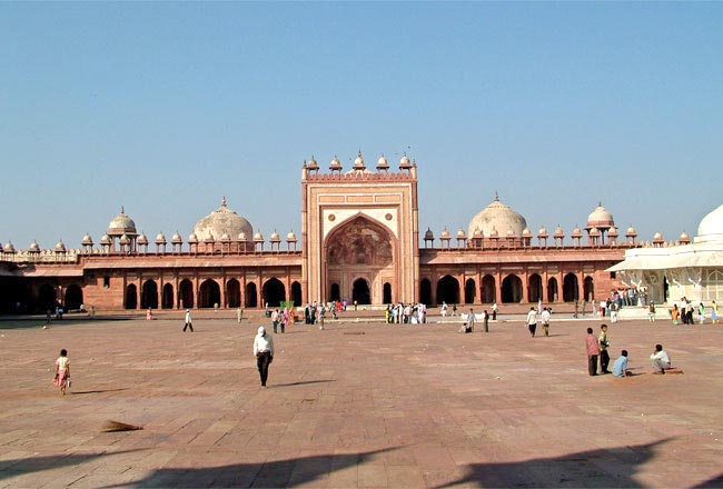 Taj Mahal Day Tour by Train and Ac Cab