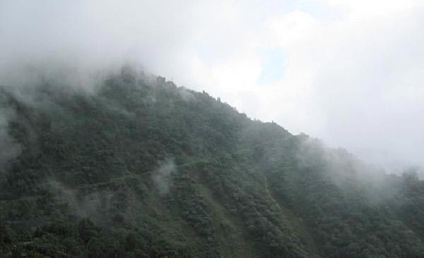 High Altitude Trekking to The Eastern Himalayas (12 Days)