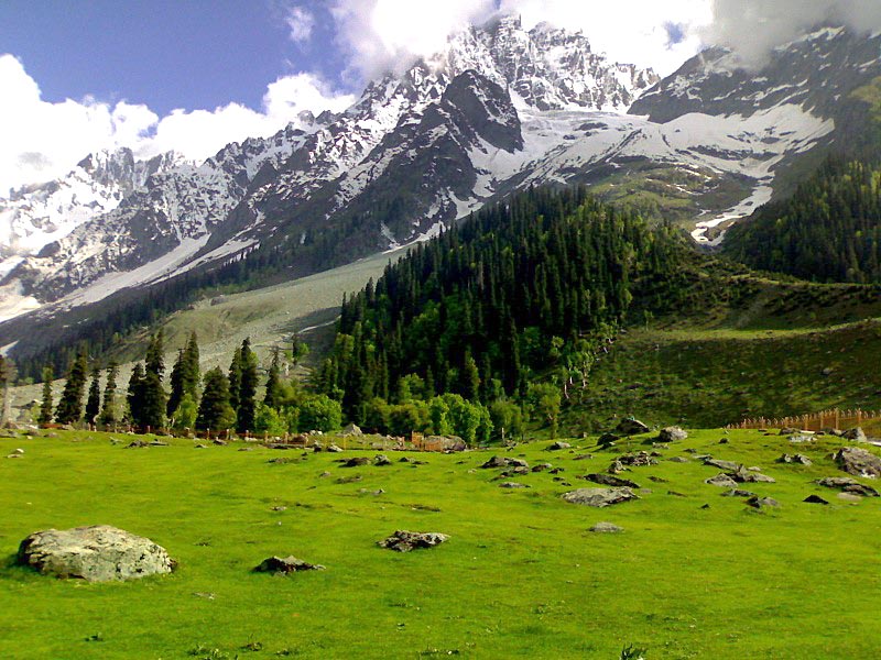 Best Kashmir Vaishno Devi Holiday Package Tour from Pune, Mumbai