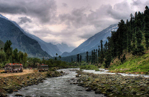 Jammu – Srinagar - Sonmarg - Pahalgam - Gulmarg Tour