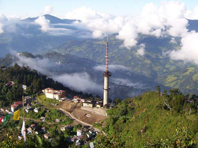 Pelling - Gangtok - Lachung Tour Package