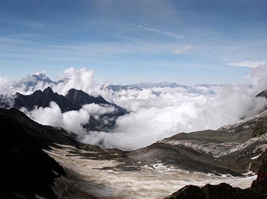 Travel Destinations: Delhi - Manali - Delhi (3Nights in Hotel & 2 Nights in Volvo) 