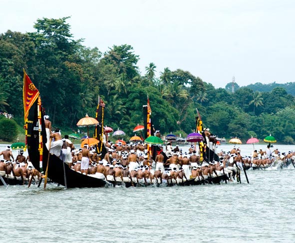 806 (2) Munnar / (1) Thekkady / (1) Alleppey / (1) House Boat Tour