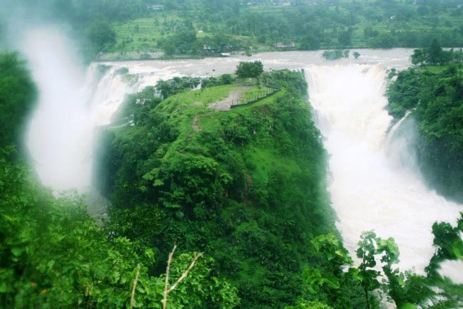 Cochin - Vagamon - Kumarakom - House Boat - Kanyakumari - Kovalam Tour