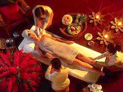 Cochin - Munnar - Thekkady - Alleppey - Kovalam - Kanyakumari Tour